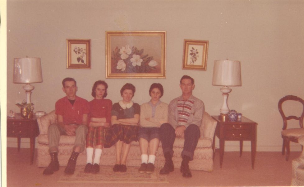Doris and Friends256