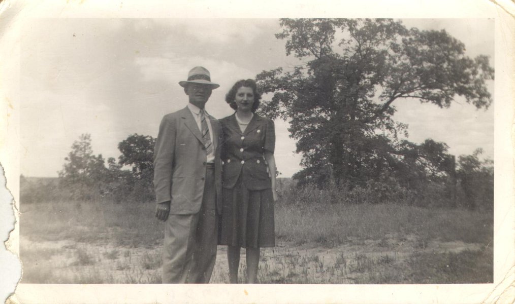 EtheleneRobersonHenry and A Henry 1940s 123