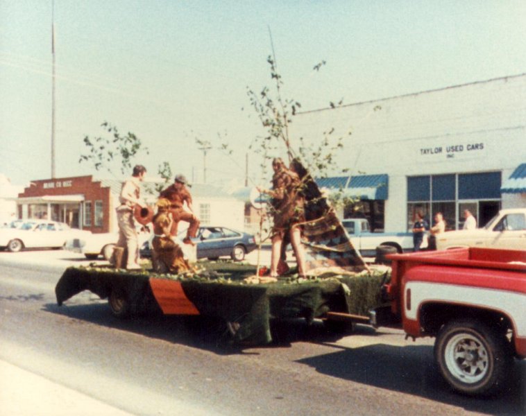 Parade022