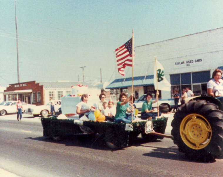 Parade028